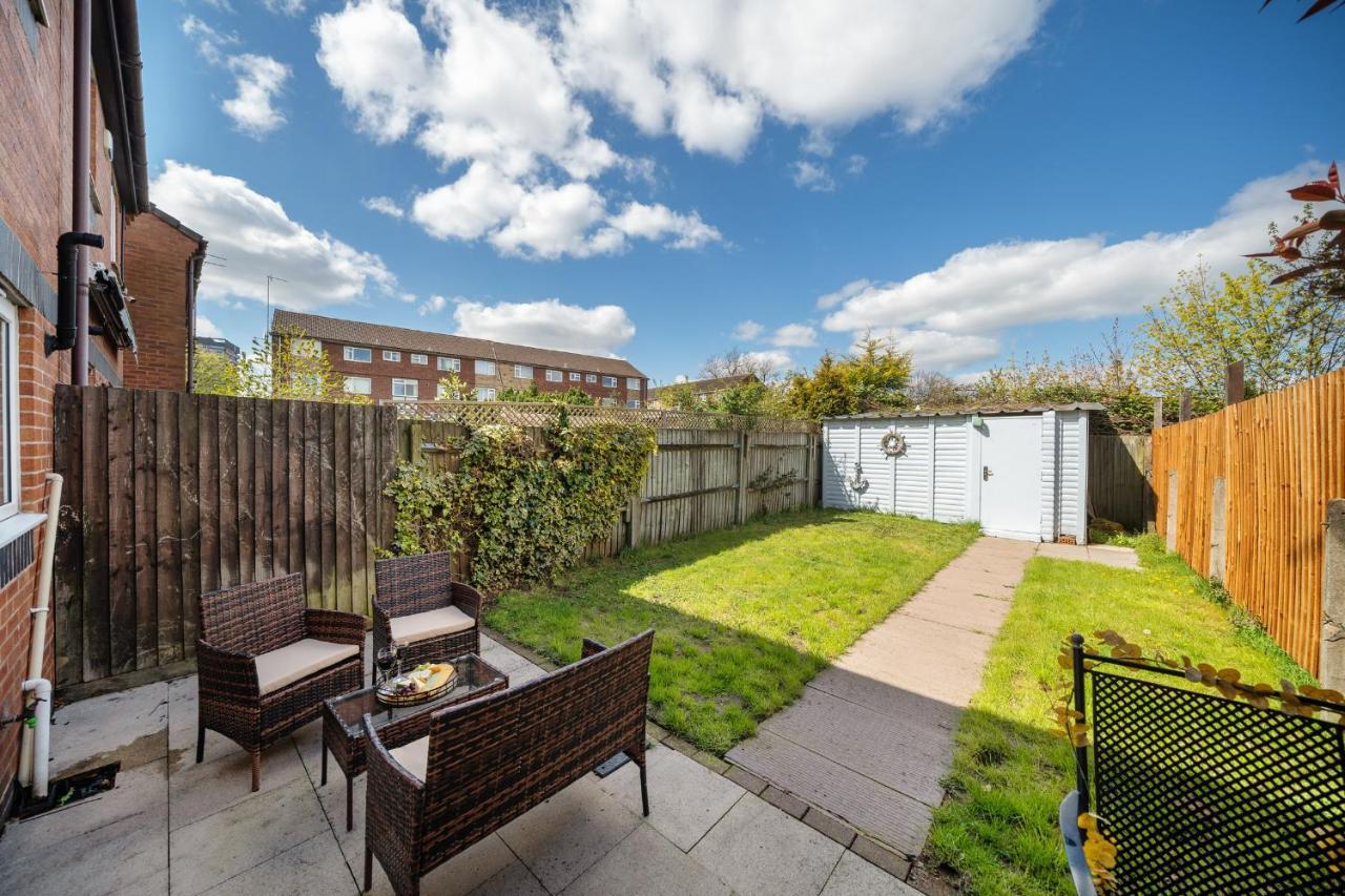 Stylish 3 Bed House, Large Garden, Parking, Wifi - Esho Stays Coventry Exterior foto