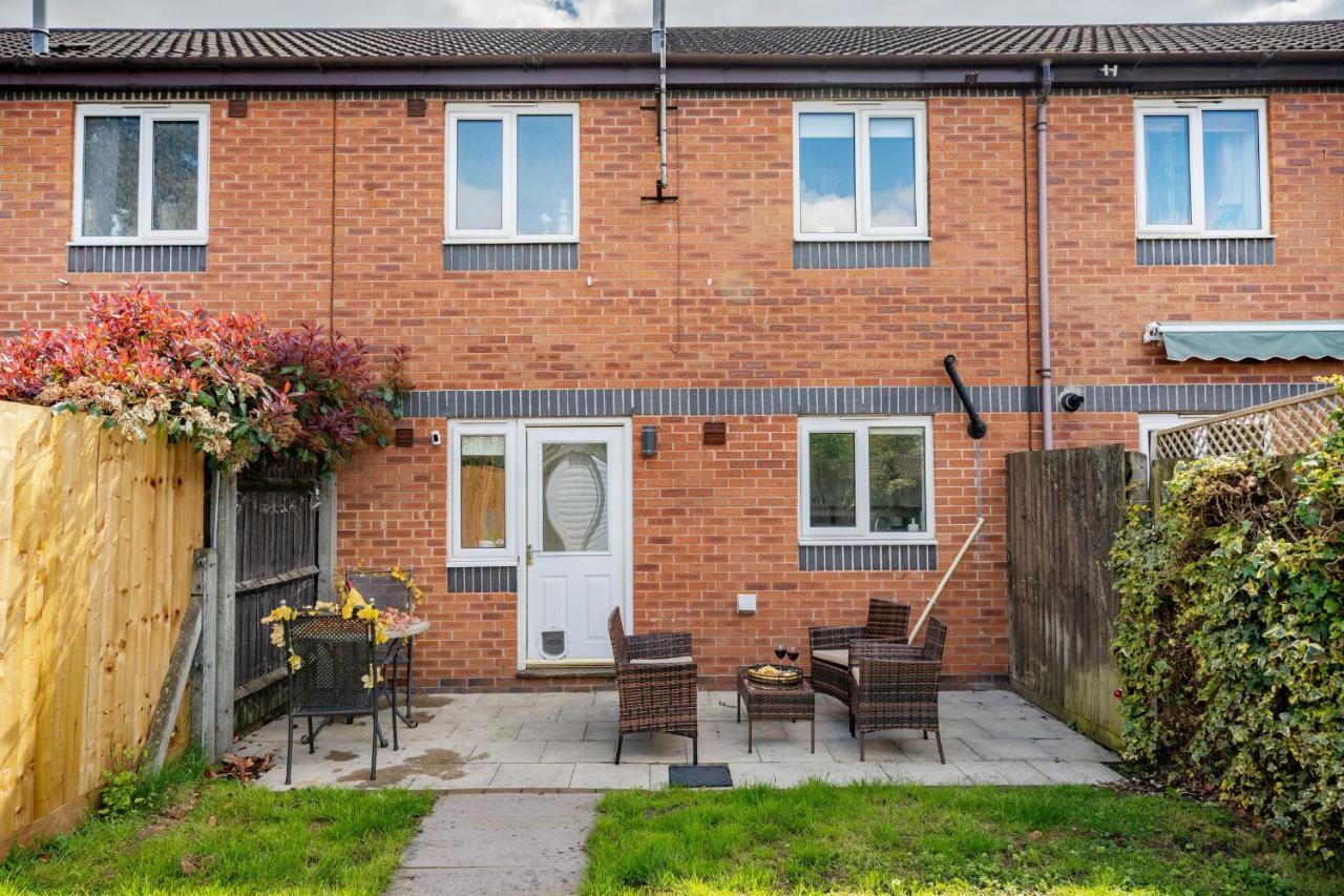 Stylish 3 Bed House, Large Garden, Parking, Wifi - Esho Stays Coventry Exterior foto